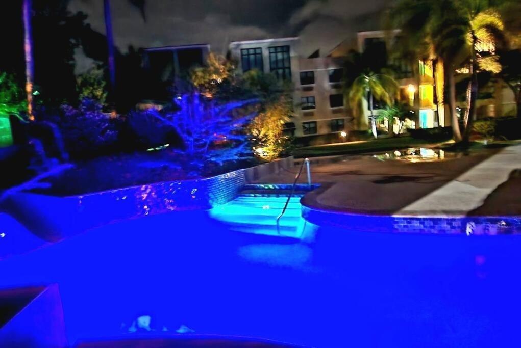 Aquatika 2303 Apartment Loiza Bagian luar foto